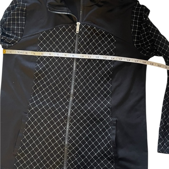 Chico’s Zenergy Light Jacket Zip Up Size Small - Picture 10 of 12